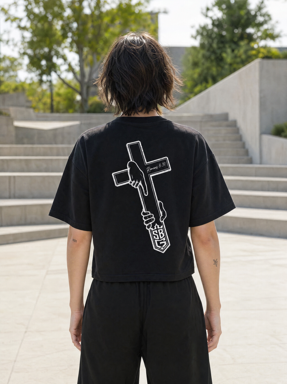 GOD vs EVERYONE (Heavy Weight Cropped T-Shirt)